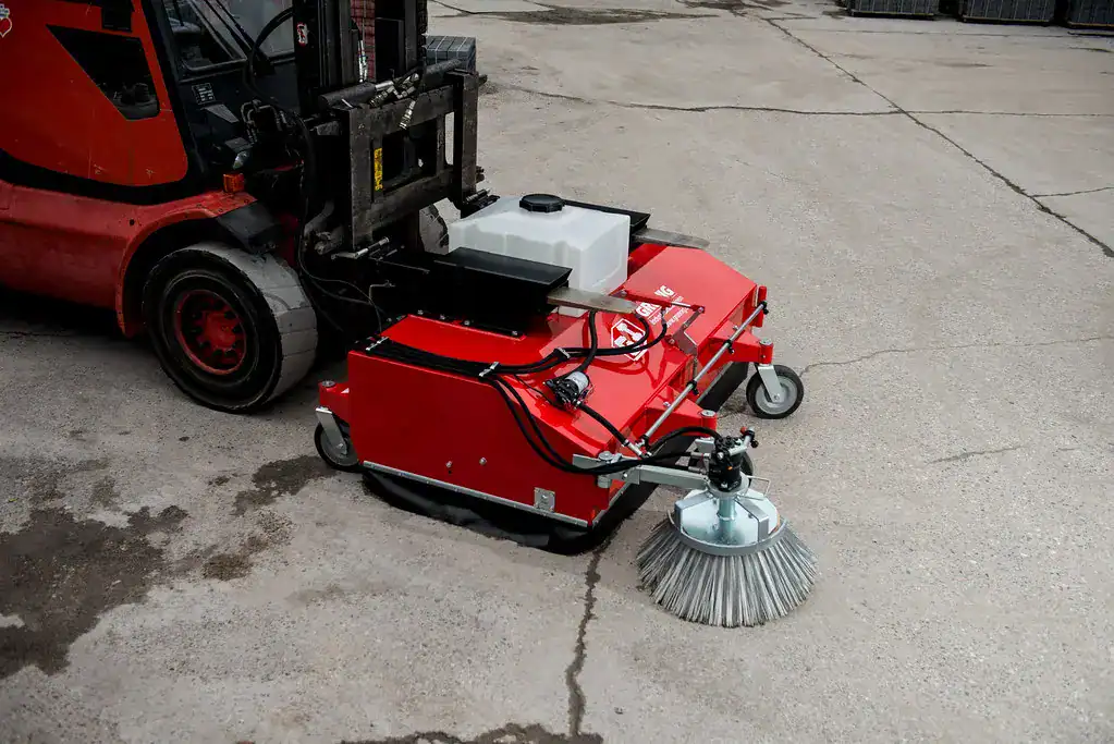 Schmutzaufnehmende Kehrmaschine GSX - Schmutzbehälter